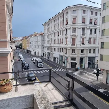 Carducci Dreams Including Free Parking Fast Fibra Appartement *