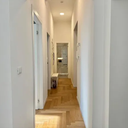Carducci Dreams Including Free Parking Fast Fibra Apartman Trieszt